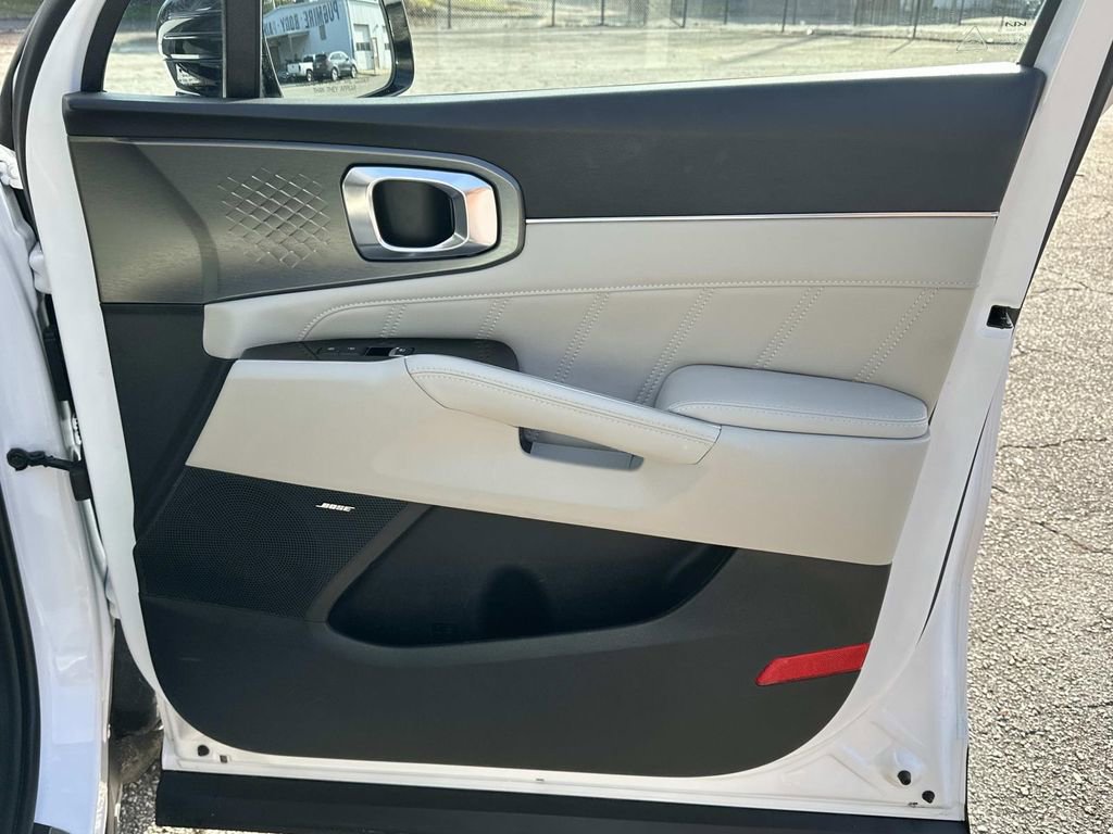 Used 2023 Kia Sorento SX image 14