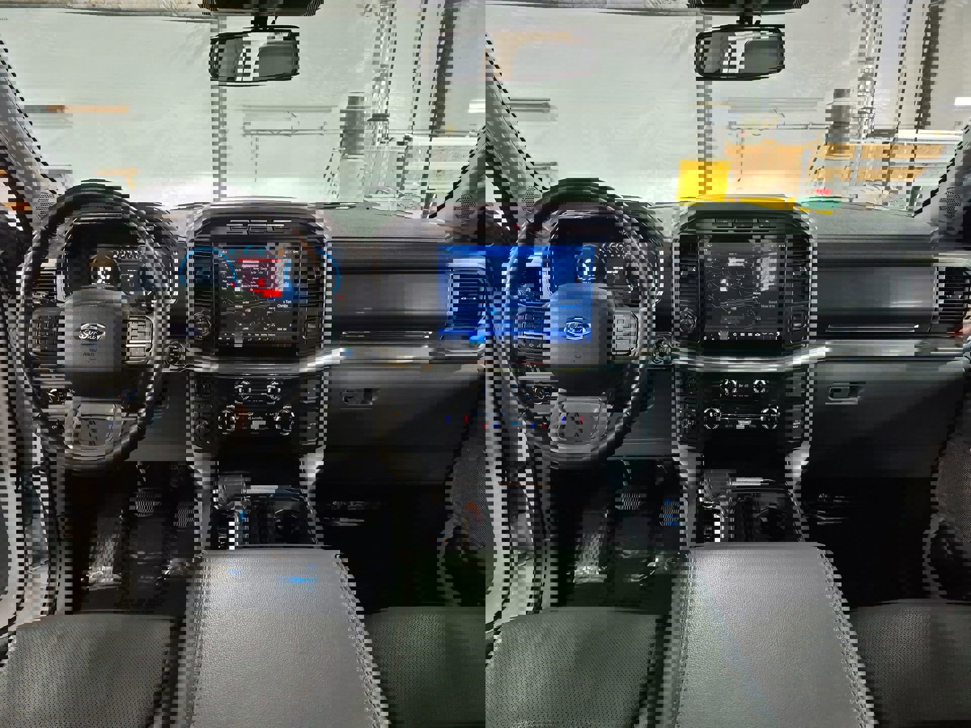 Used 2023 Ford F150 Lariat w/ Max Trailer Tow Package image 22