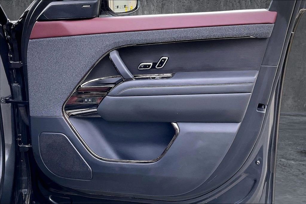 Used 2023 Land Rover Range Rover Sport SE Dynamic image 28