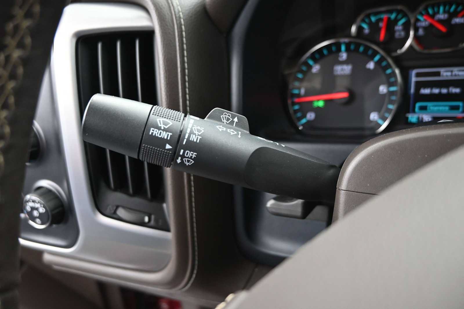 Used 2018 GMC Sierra 1500 SLT AWD/4WD image 16