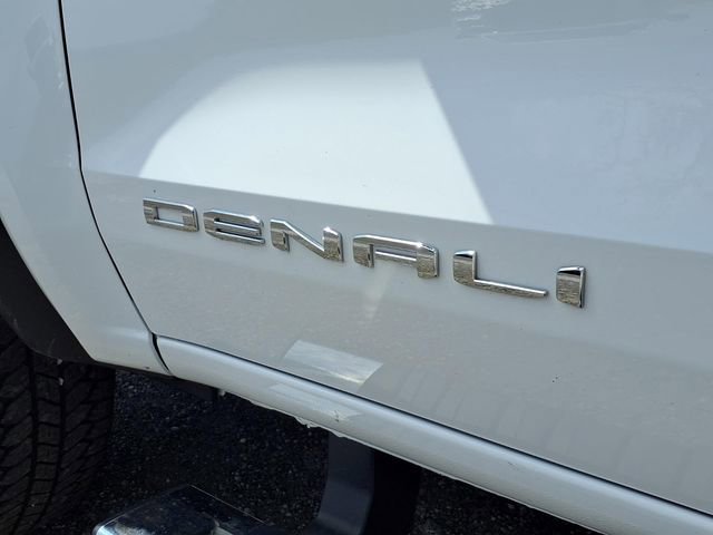 Certified 2025 GMC Canyon Denali image 30
