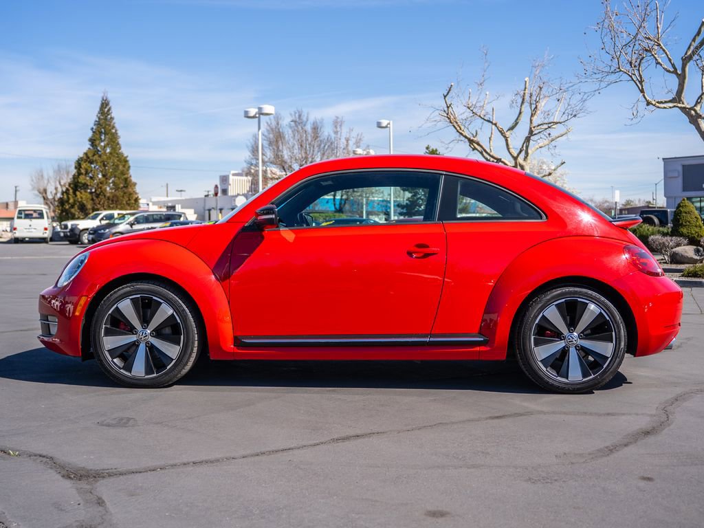 Used 2013 Volkswagen Beetle 2.0T image 4