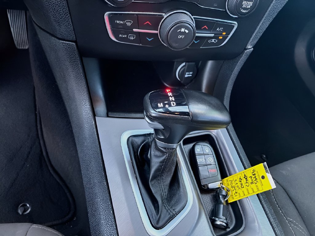 Used 2023 Dodge Charger SXT RWD image 16