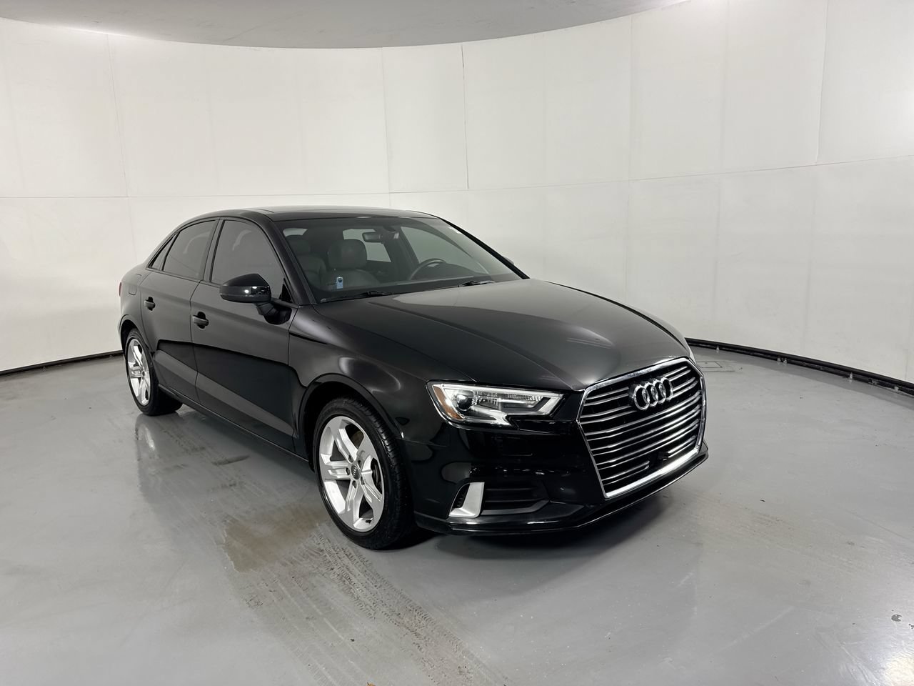 Used 2017 Audi A3 2.0T Premium FWD image 3