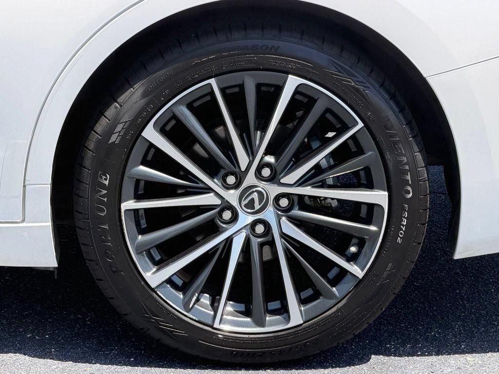 Used 2024 Lexus ES 300h w/ Premium Package FWD image 10