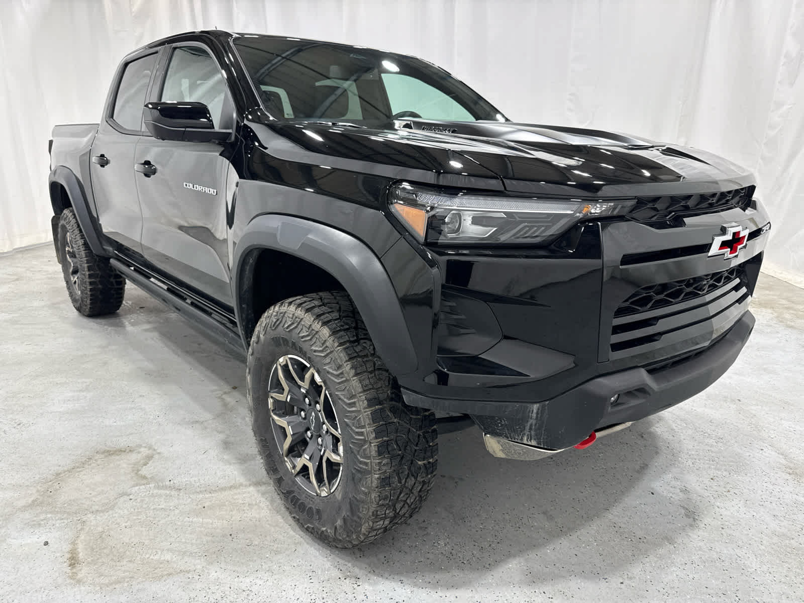 Certified 2026 Chevrolet Colorado ZR2 w/ Technology Package AWD/4WD image 7
