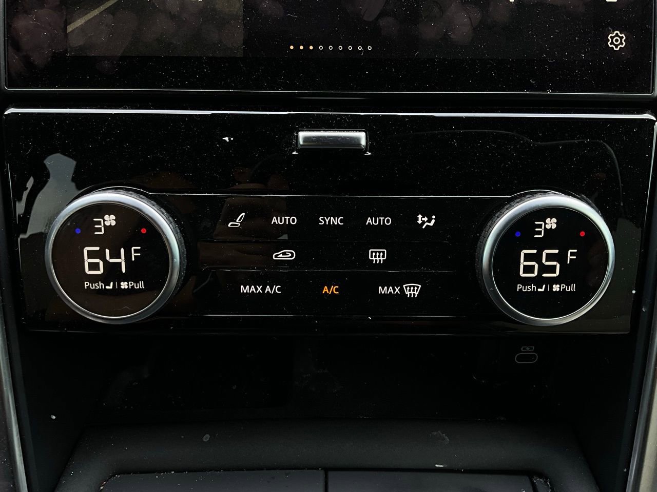 Used 2022 Land Rover Discovery S R-Dynamic image 31