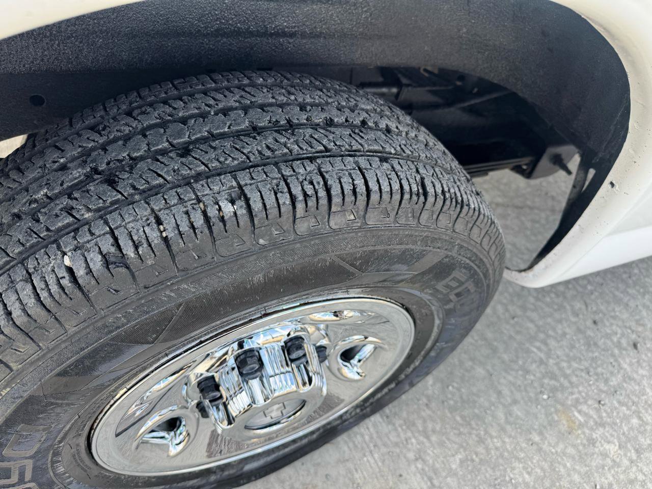 Used 2017 Chevrolet Express 3500 LT w/ LT Preferred Equipment Group RWD image 11