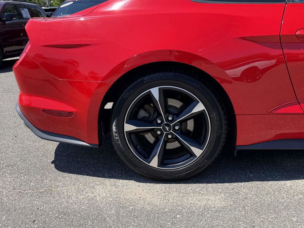Used 2020 Ford Mustang Coupe RWD image 10