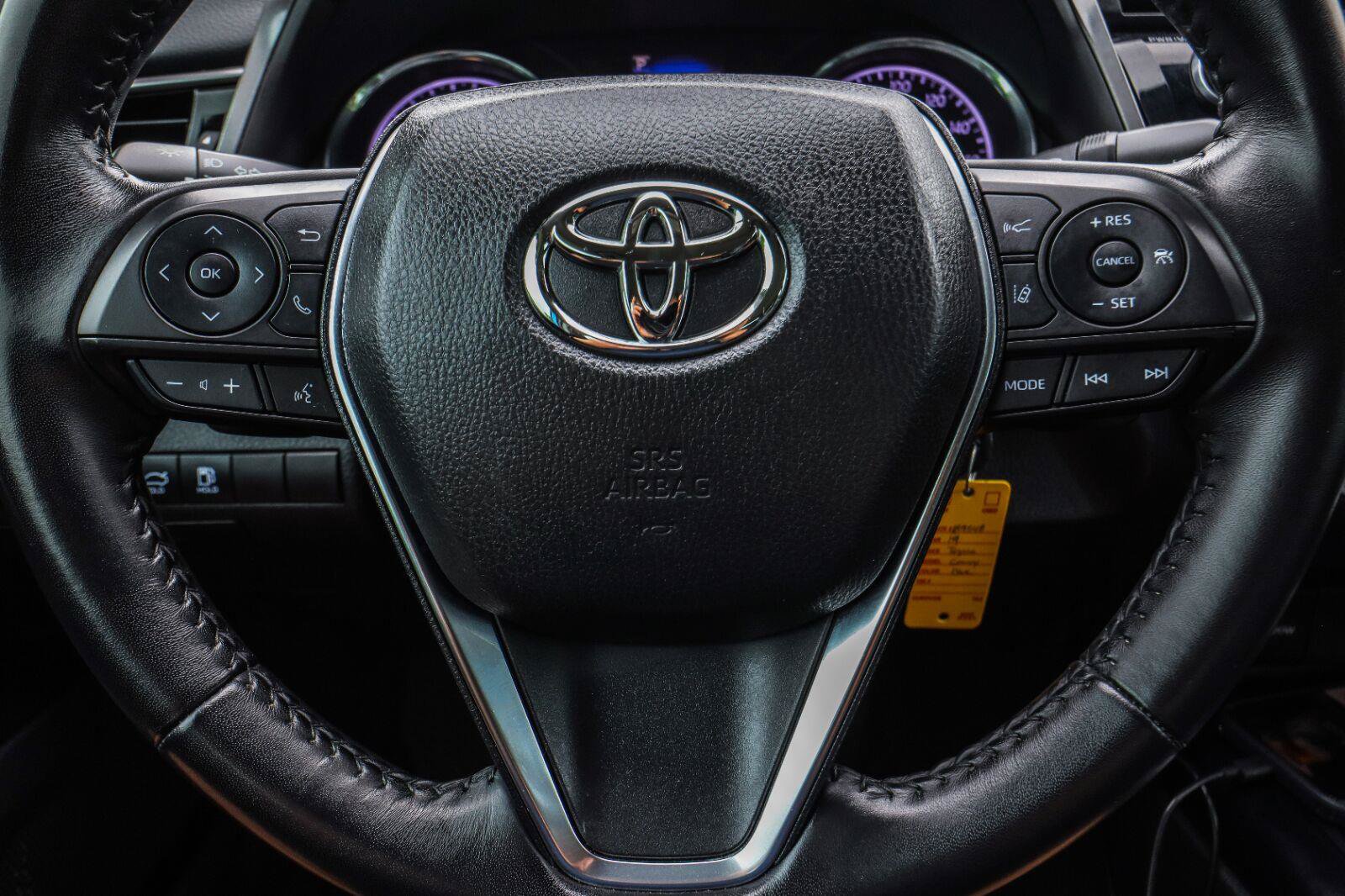 Used 2019 Toyota Camry SE FWD image 15