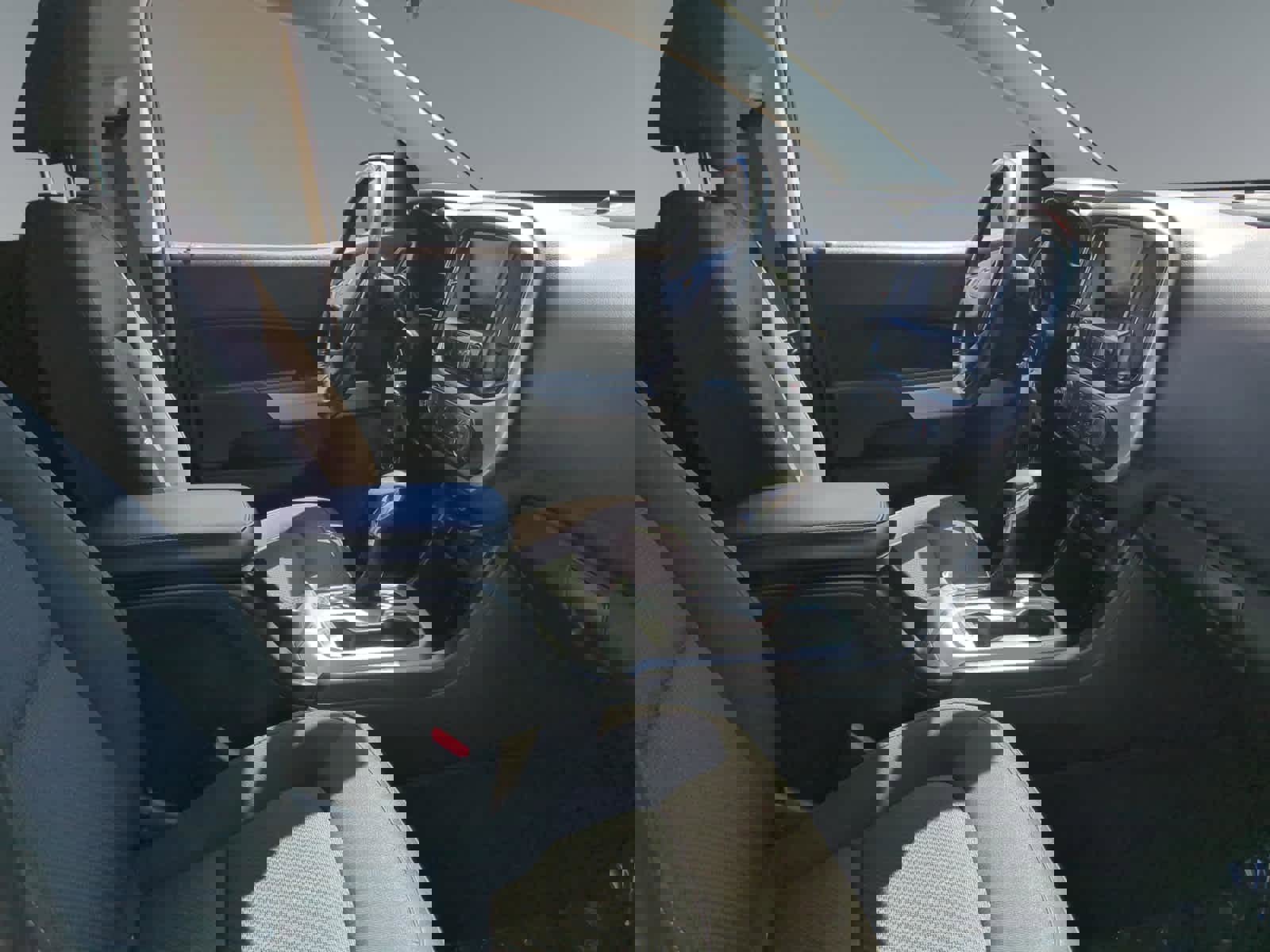 Used 2022 Chevrolet Colorado LT w/ Redline Special Edition image 15