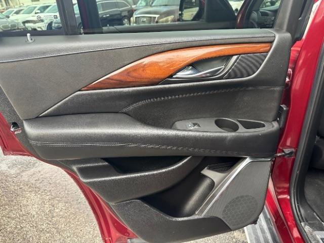 Used 2017 Cadillac Escalade Luxury image 29