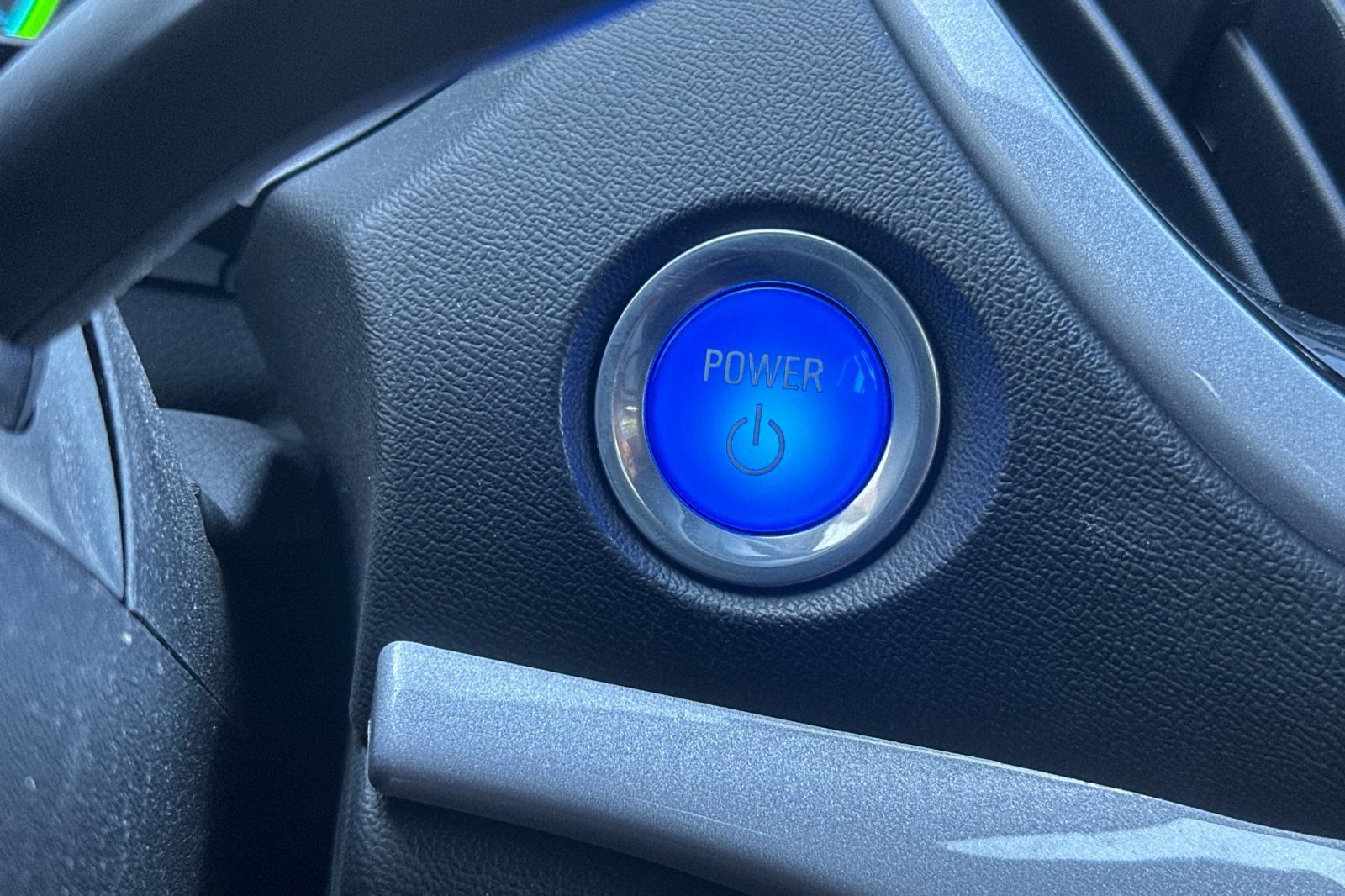 Used 2018 Chevrolet Volt LT FWD image 35