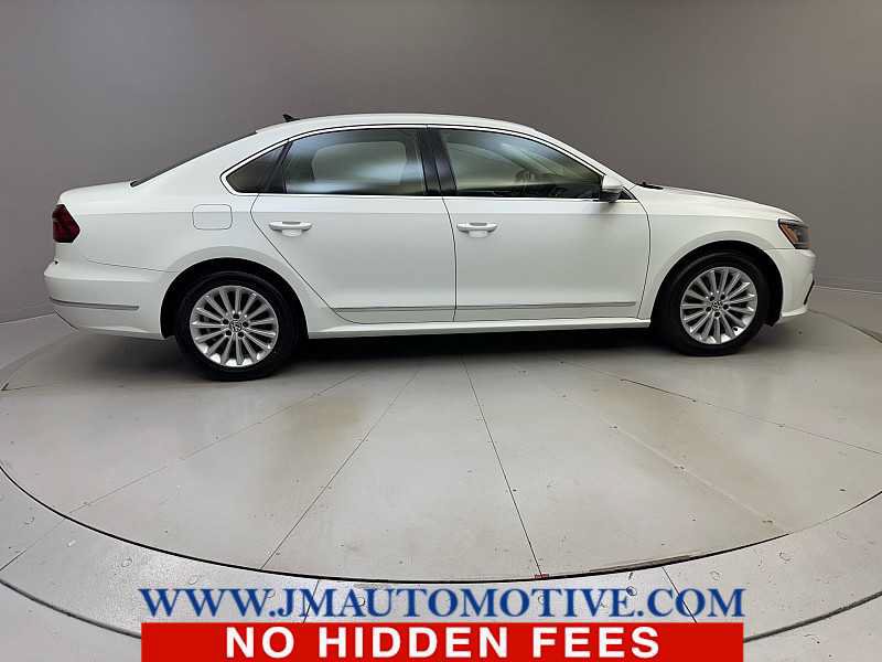 Used 2017 Volkswagen Passat 1.8T SE FWD image 6