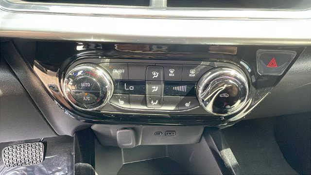 New 2026 Chevrolet Trax LT w/ LT Convenience Package FWD image 19