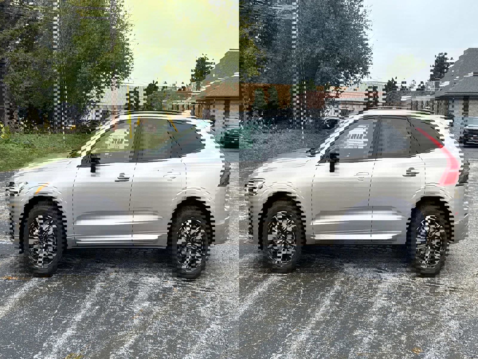 New 2026 Volvo XC60 B5 Plus w/ Climate Package image 7