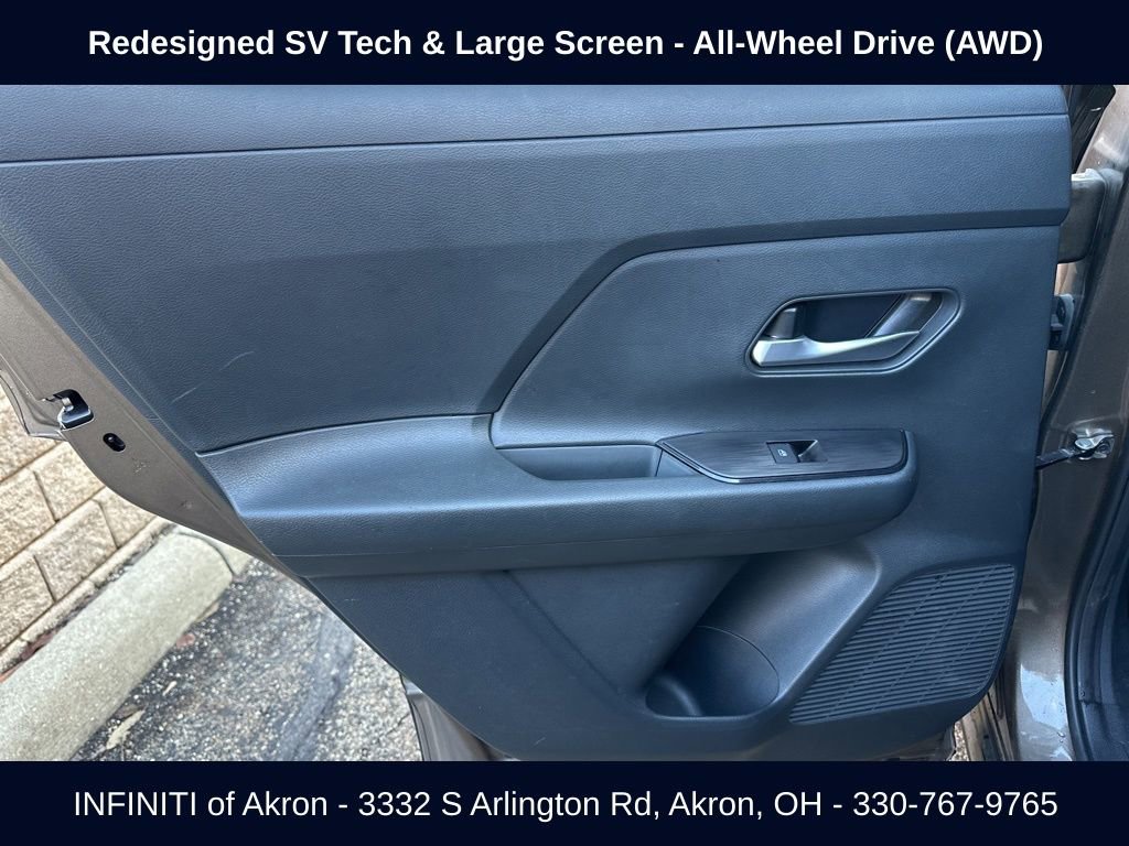 Used 2025 Nissan Kicks SV image 30