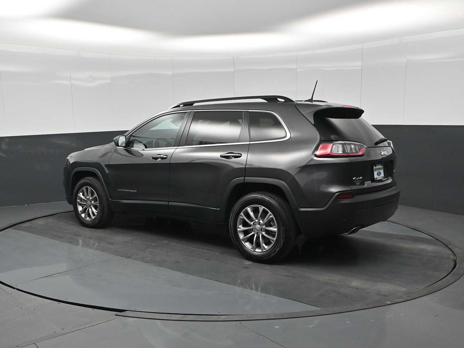 Used 2022 Jeep Cherokee Latitude Lux w/ Sun & Sound Group image 6