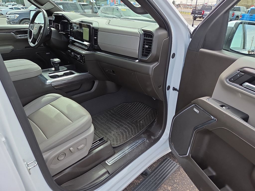 Used 2024 Chevrolet Silverado 1500 LTZ w/ Technology Package image 13