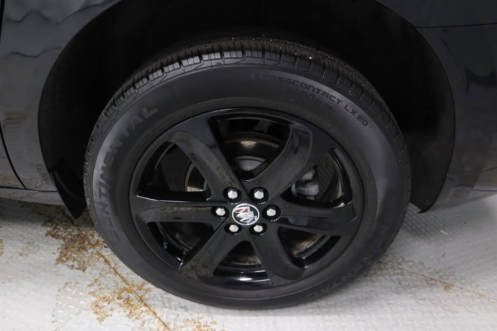 Used 2023 Buick Enclave Essence w/ Sport Touring Edition image 18