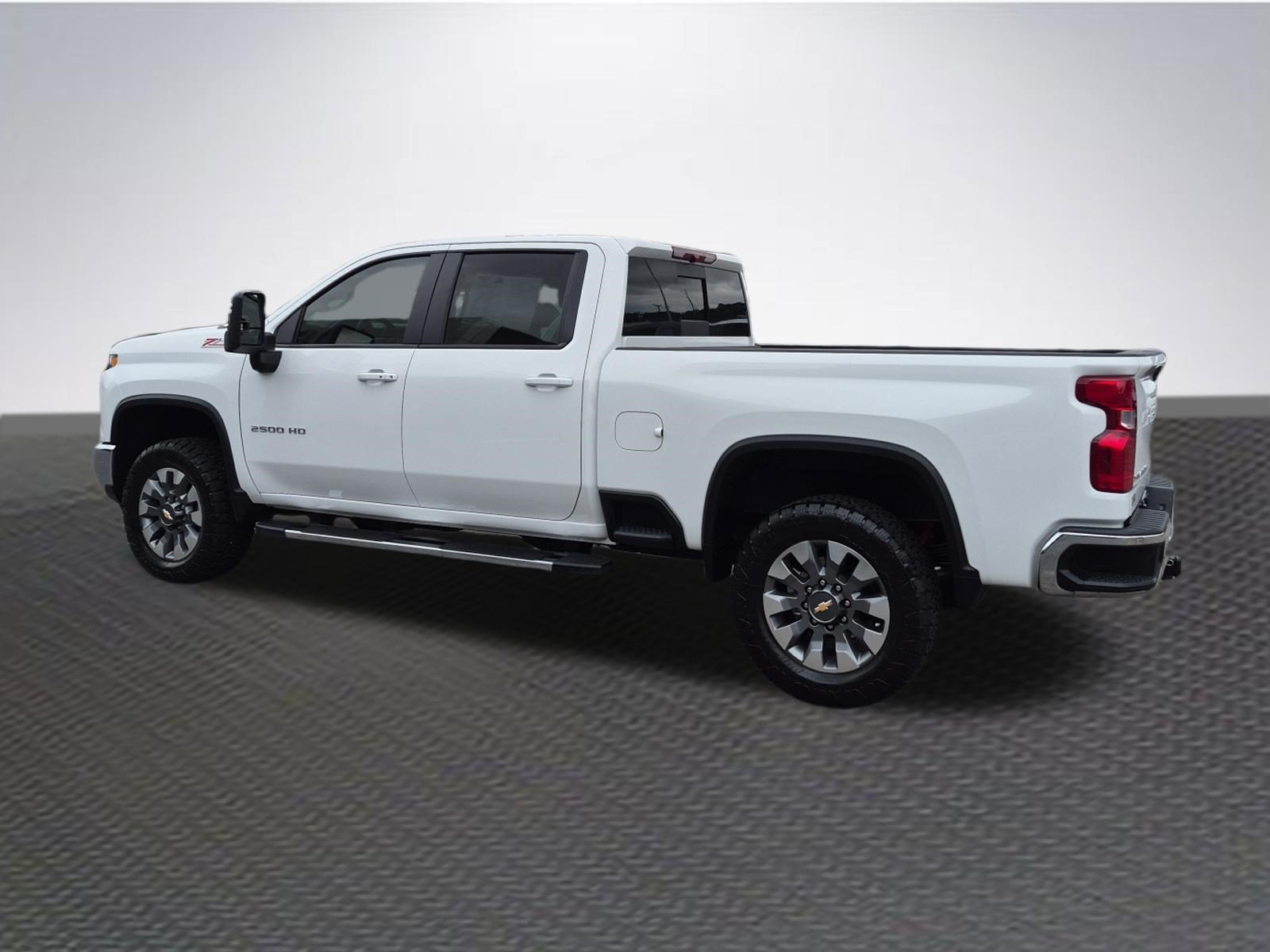 Used 2026 Chevrolet Silverado 2500 LT w/ All Star Edition AWD/4WD image 5