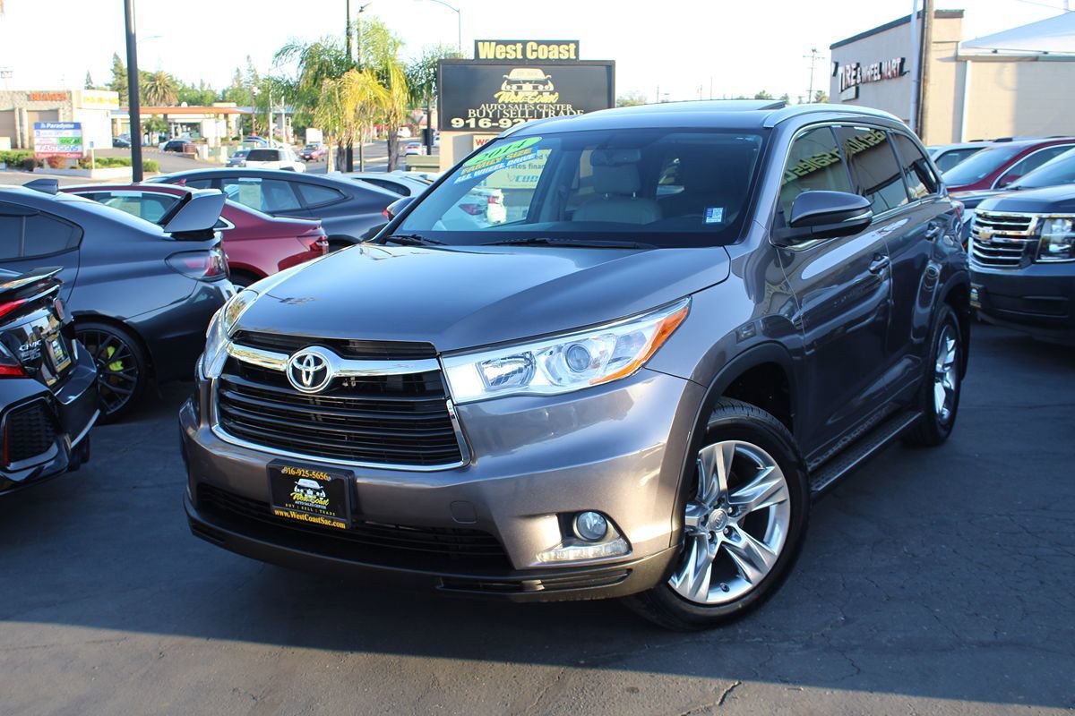 Used 2014 Toyota Highlander Limited AWD/4WD image 46