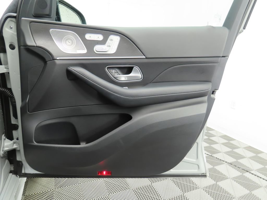 Used 2024 Mercedes-Benz GLS 450 GLS 450 image 24