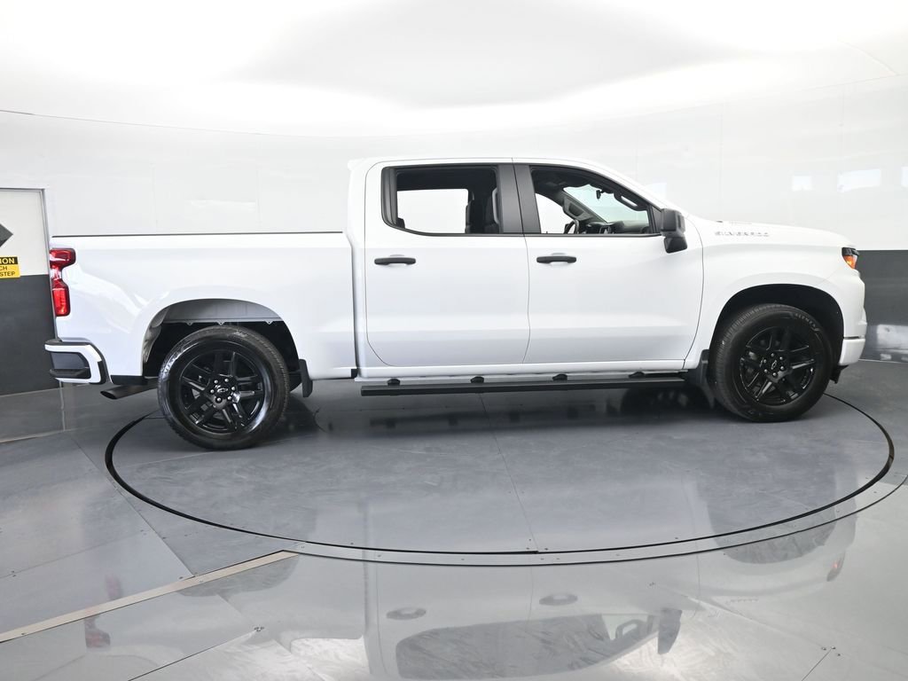 Used 2025 Chevrolet Silverado 1500 Custom image 7