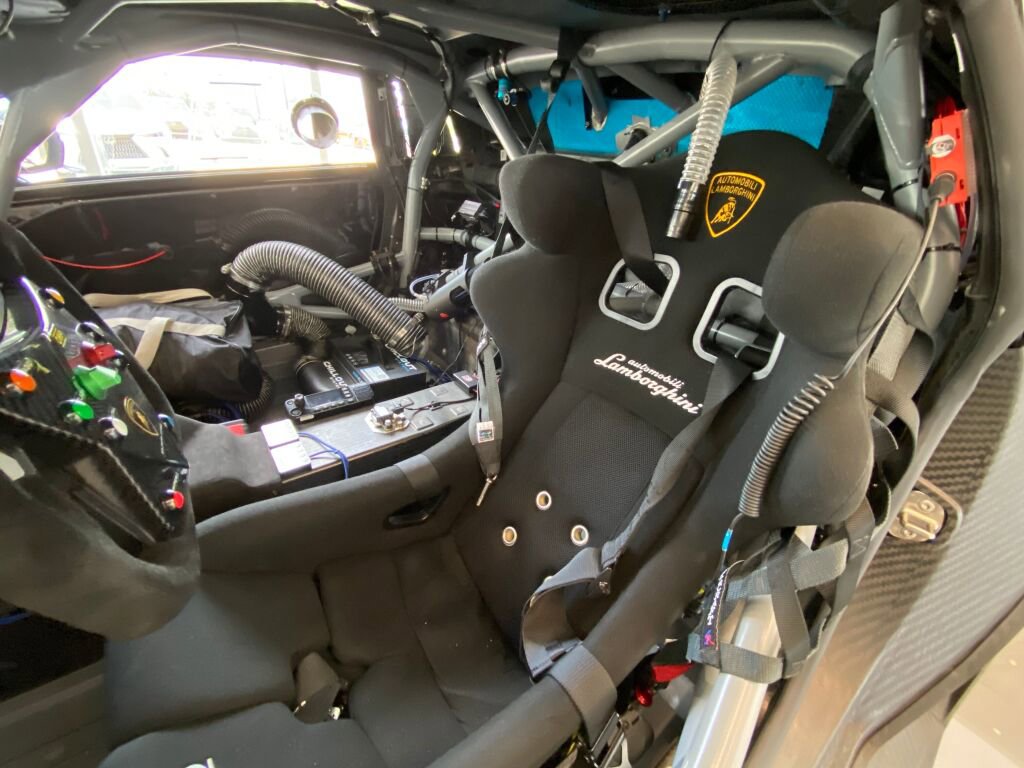 Used 2023 Lamborghini Huracan EVO image 16