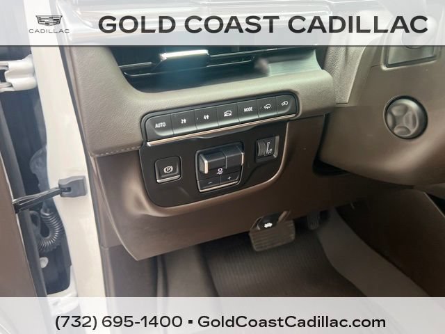 Used 2024 Cadillac Escalade Sport w/ LPO, ONYX Package AWD/4WD image 23