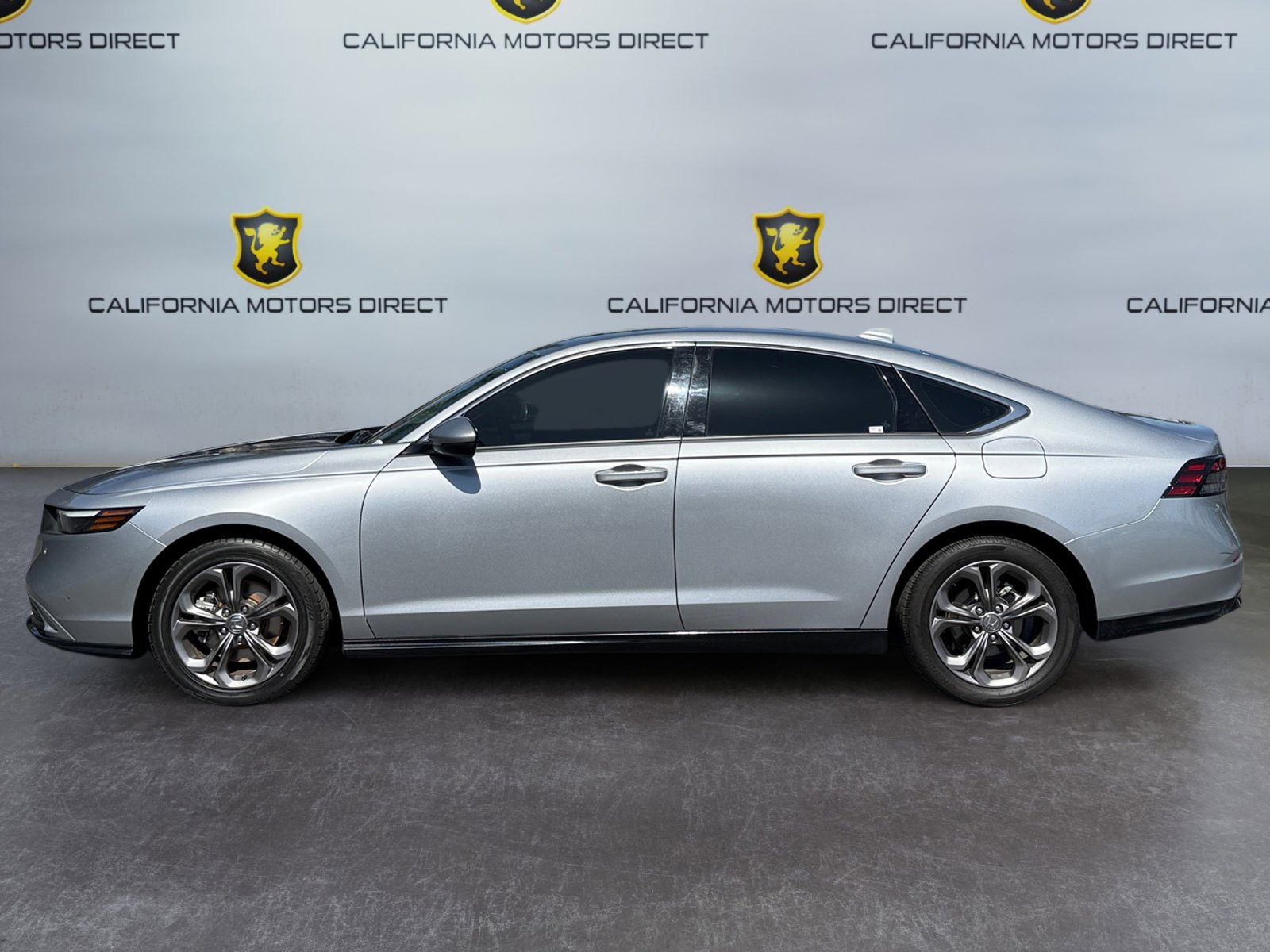 Used 2023 Honda Accord EX-L image 2