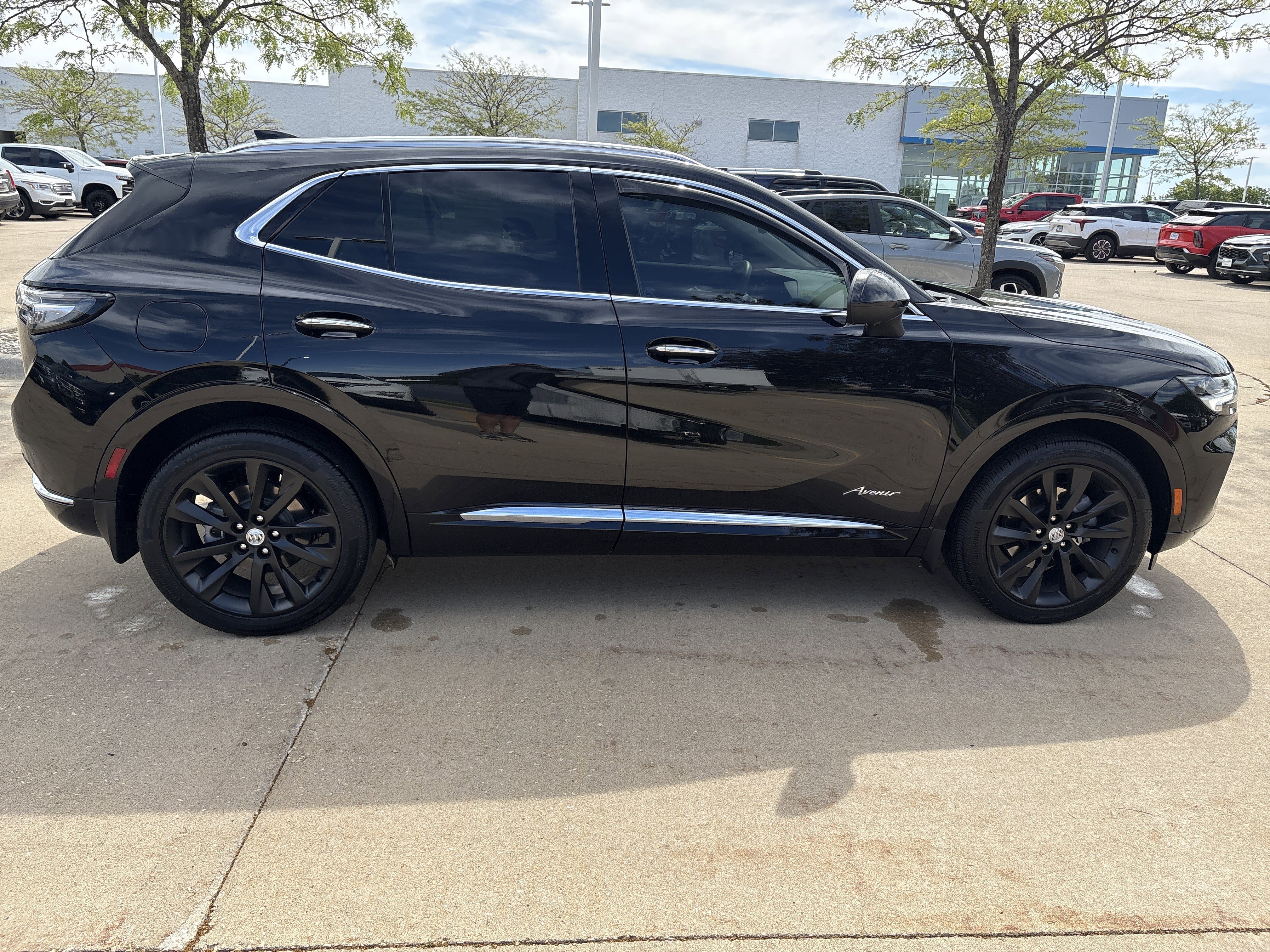 Used 2023 Buick Envision Avenir AWD/4WD image 8