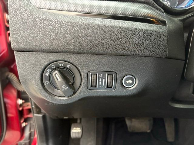 Used 2014 Chrysler 300 S image 23