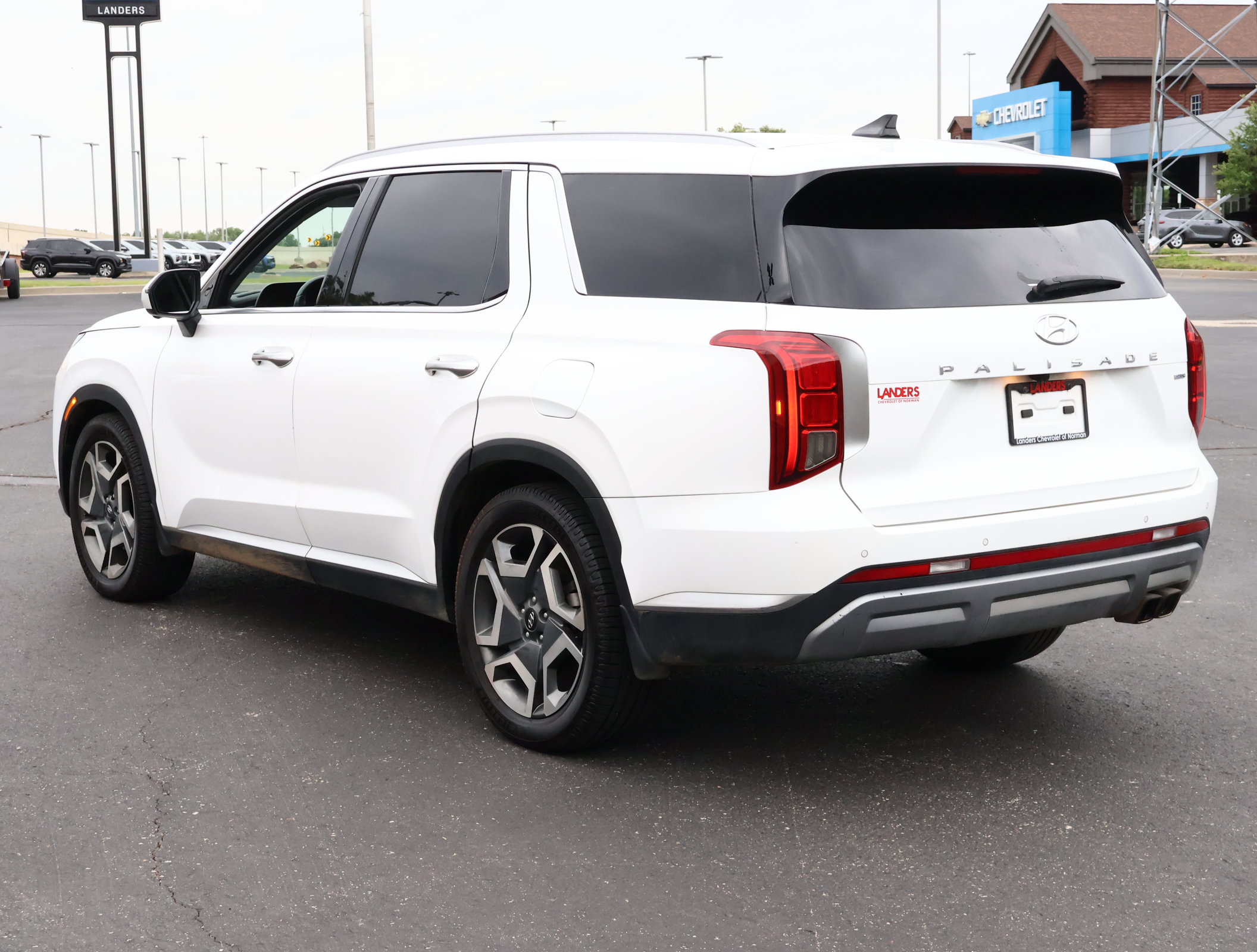 Used 2023 Hyundai Palisade SEL w/ Premium Package AWD/4WD image 7