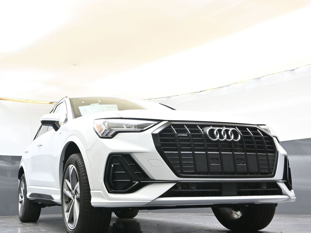 New 2025 Audi Q3 2.0T Premium image 35