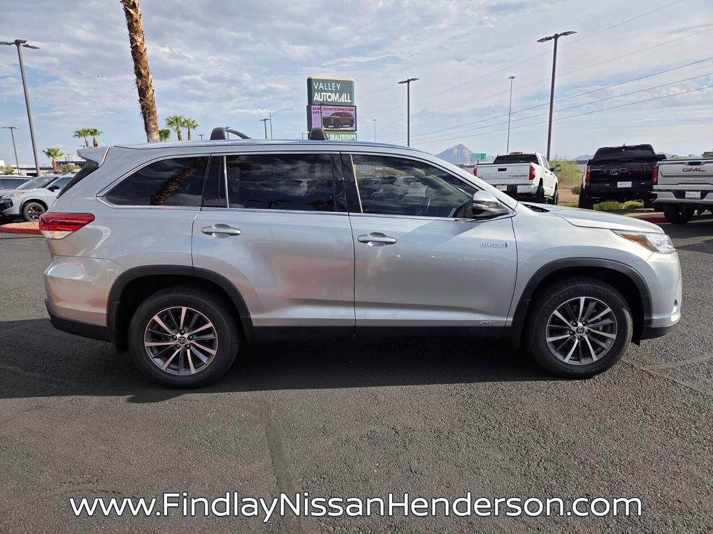 Used 2019 Toyota Highlander XLE AWD/4WD image 7
