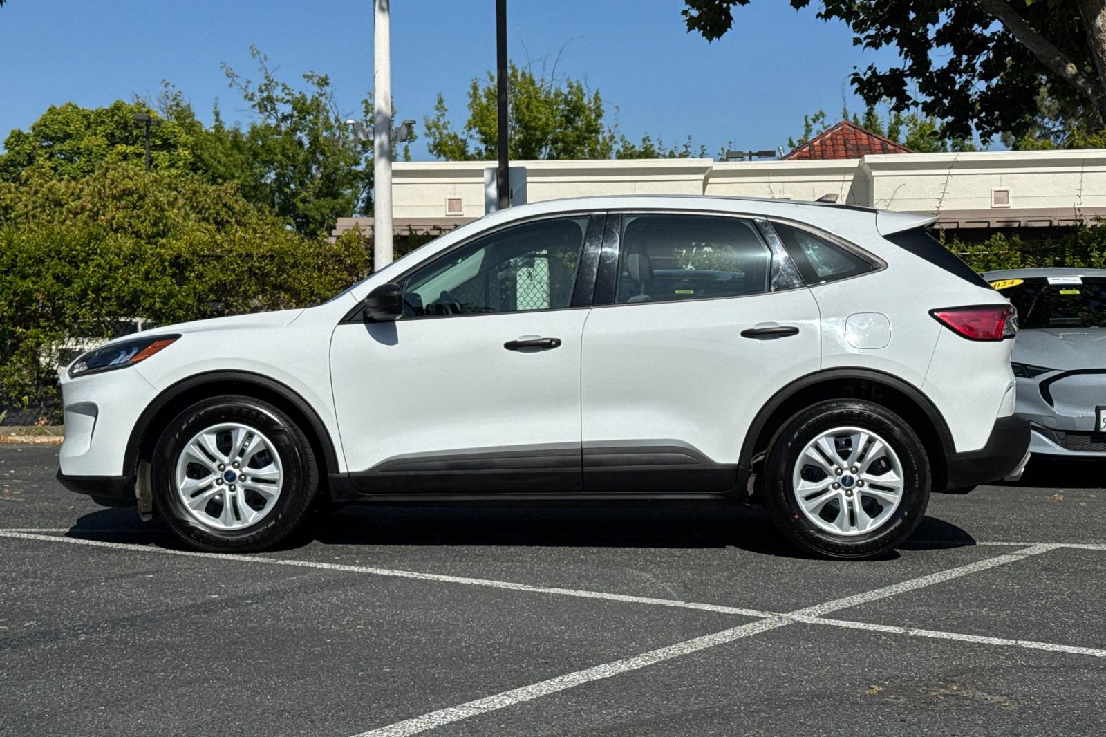 Certified 2022 Ford Escape S FWD image 8
