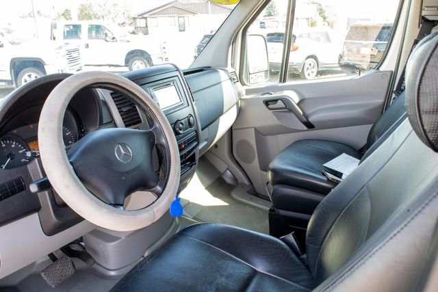 Used 2010 Mercedes-Benz Sprinter 2500 image 10