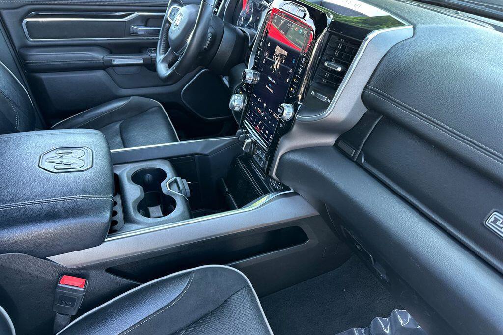 Used 2022 RAM 1500 Laramie AWD/4WD image 15