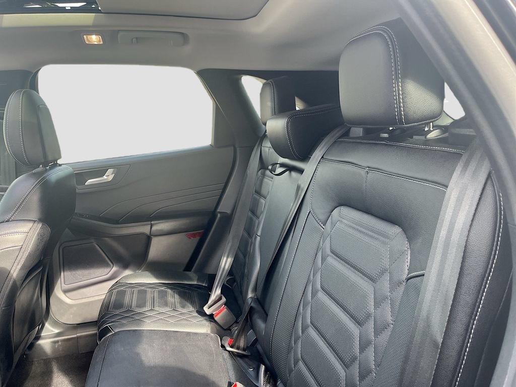 Used 2024 Ford Escape Platinum w/ Premium Technology Package AWD/4WD image 26