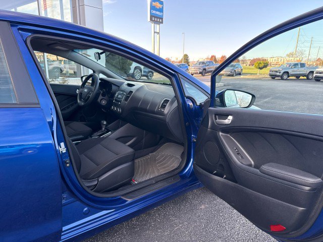 Used 2017 Kia Forte LX image 27