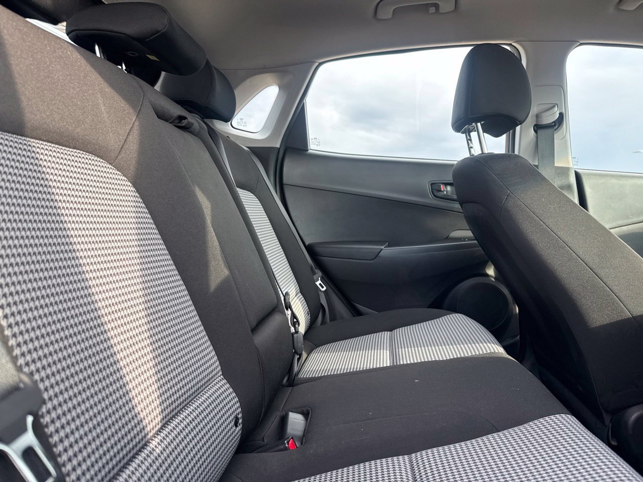 Used 2022 Hyundai Kona SE FWD image 37