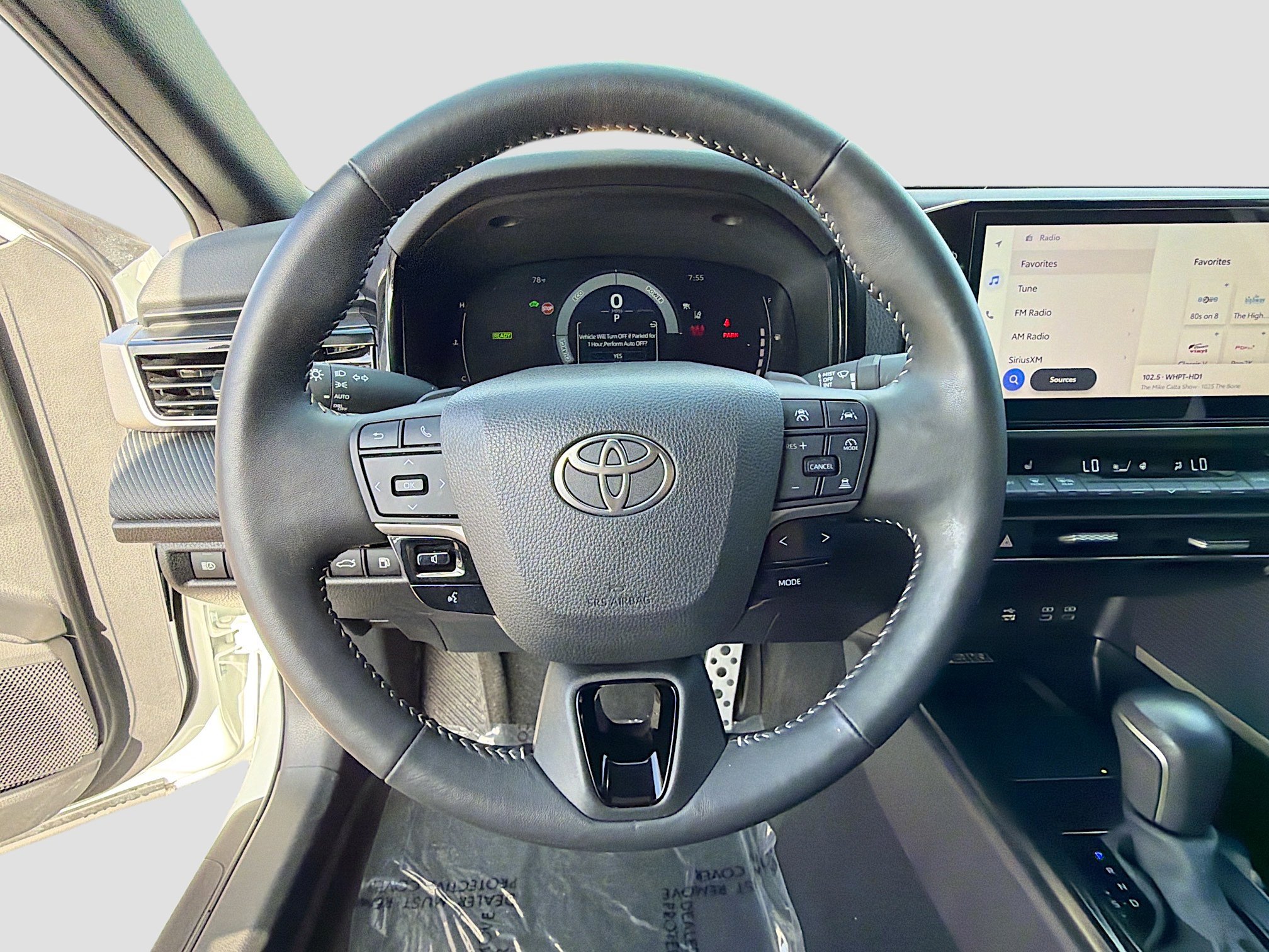 Used 2025 Toyota Camry SE w/ Multimedia Upgrade Package image 38