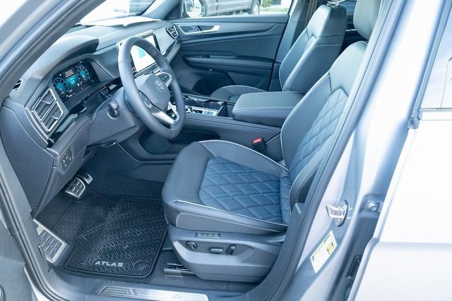 New 2026 Volkswagen Atlas Cross Sport SEL Premium R-Line AWD/4WD image 17