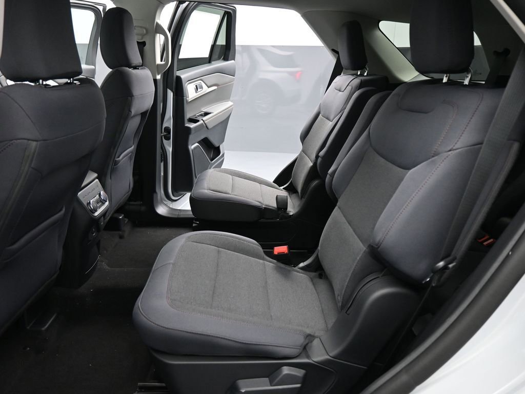New 2025 Ford Explorer Active image 20