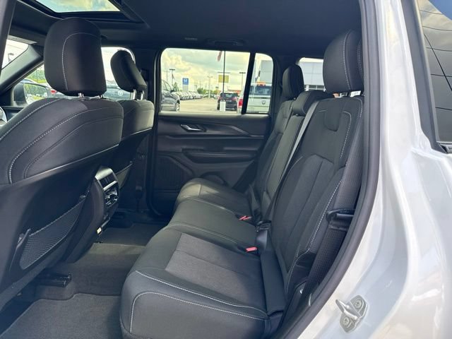 New 2026 Jeep Grand Cherokee Laredo X AWD/4WD image 24