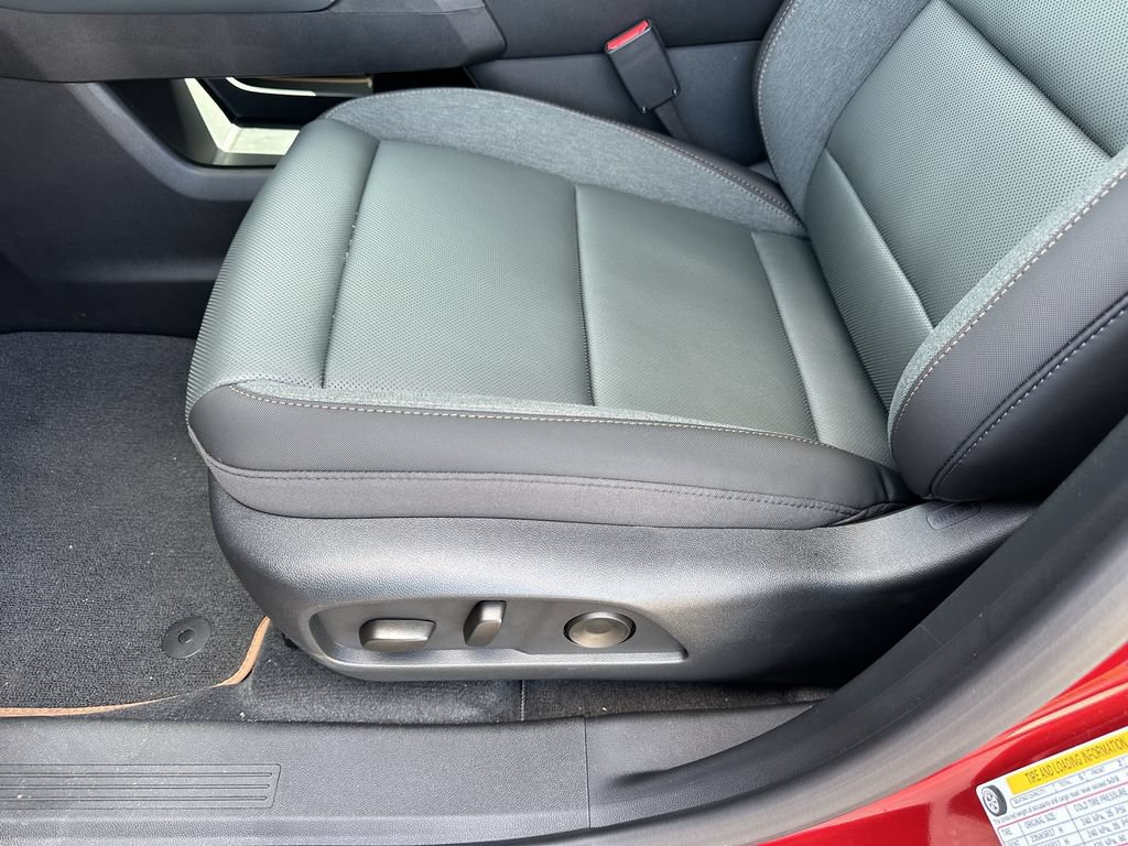 New 2026 GMC Terrain AT4 w/ Convenience Package III AWD/4WD image 19