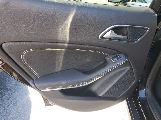 Used 2019 Mercedes-Benz GLA 250 4MATIC image 28