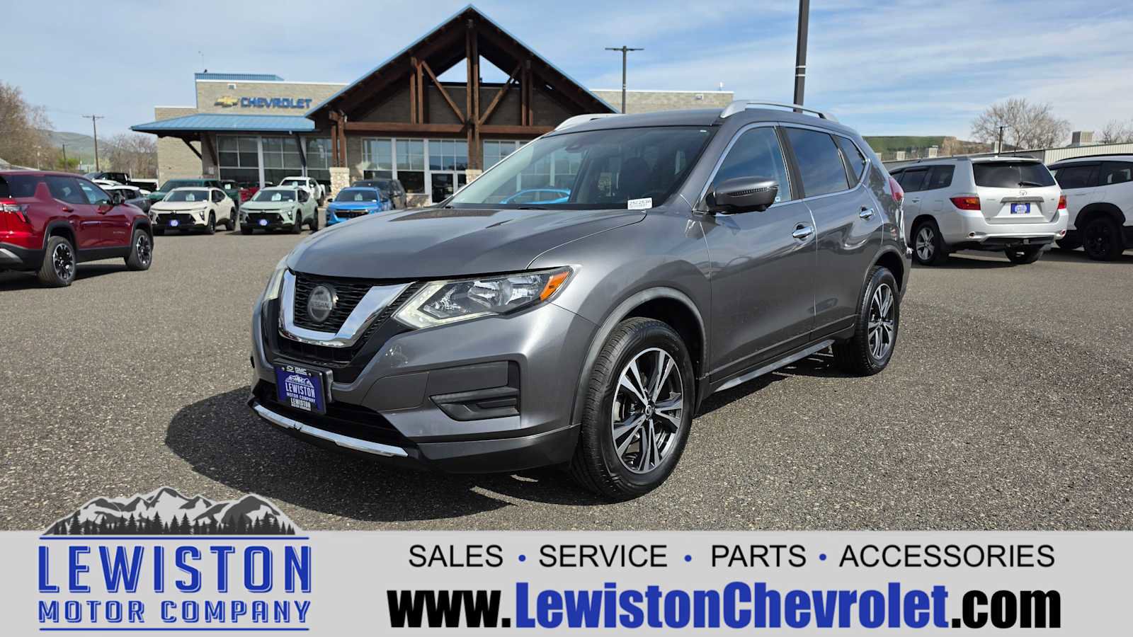 Used 2019 Nissan Rogue SV w/ Premium Package image 1