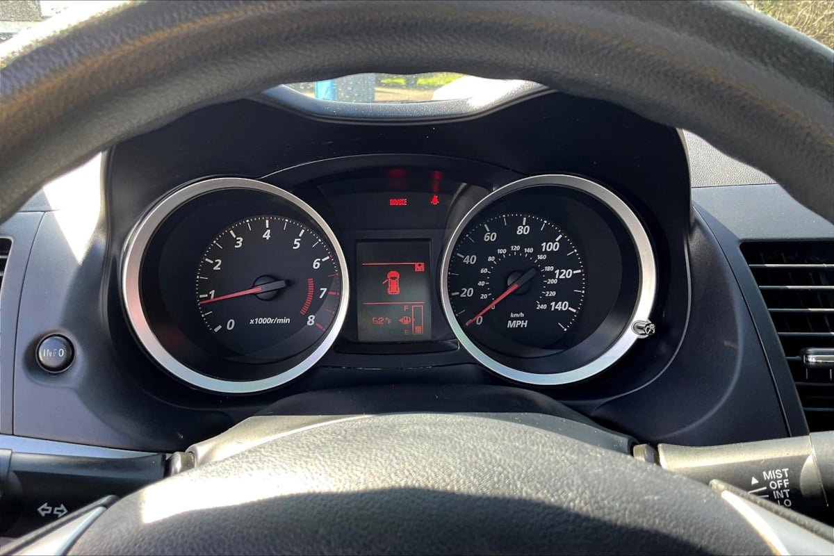 Used 2011 Mitsubishi Lancer ES image 13